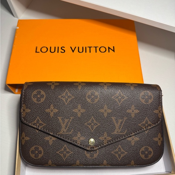 Louis Vuitton Brown Monogram Clutch - Picture 1 of 9